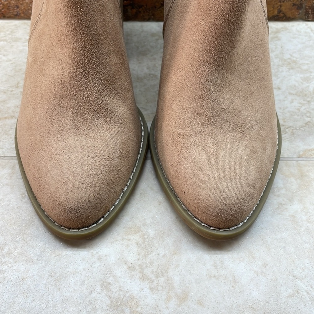 Express Boots Taupe Size 9 Faux Suede Ankle Women’s Block Heel Western Booties - Picture 11 of 16